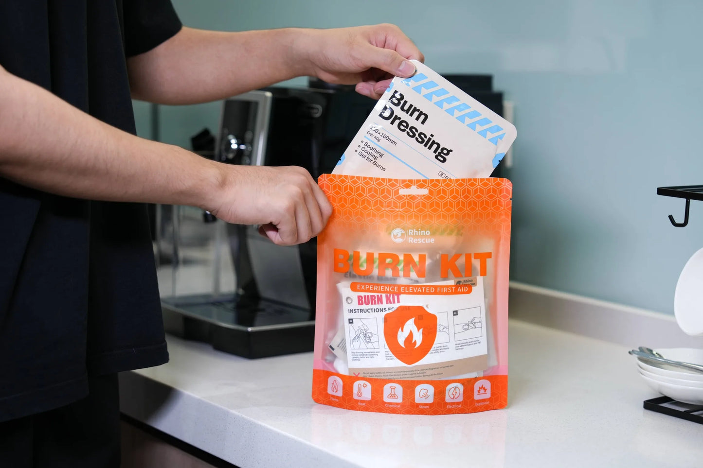 Burn Care Kit: Burn Dressings, Burn Gel Packets